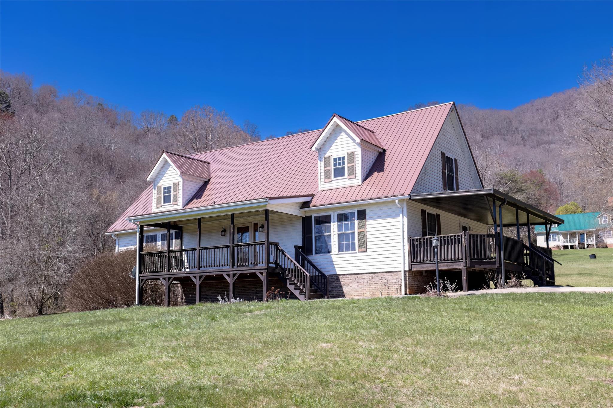 309 River Point Road Canton, NC 28716 - Photo 1 of 45 Gallery Image 1