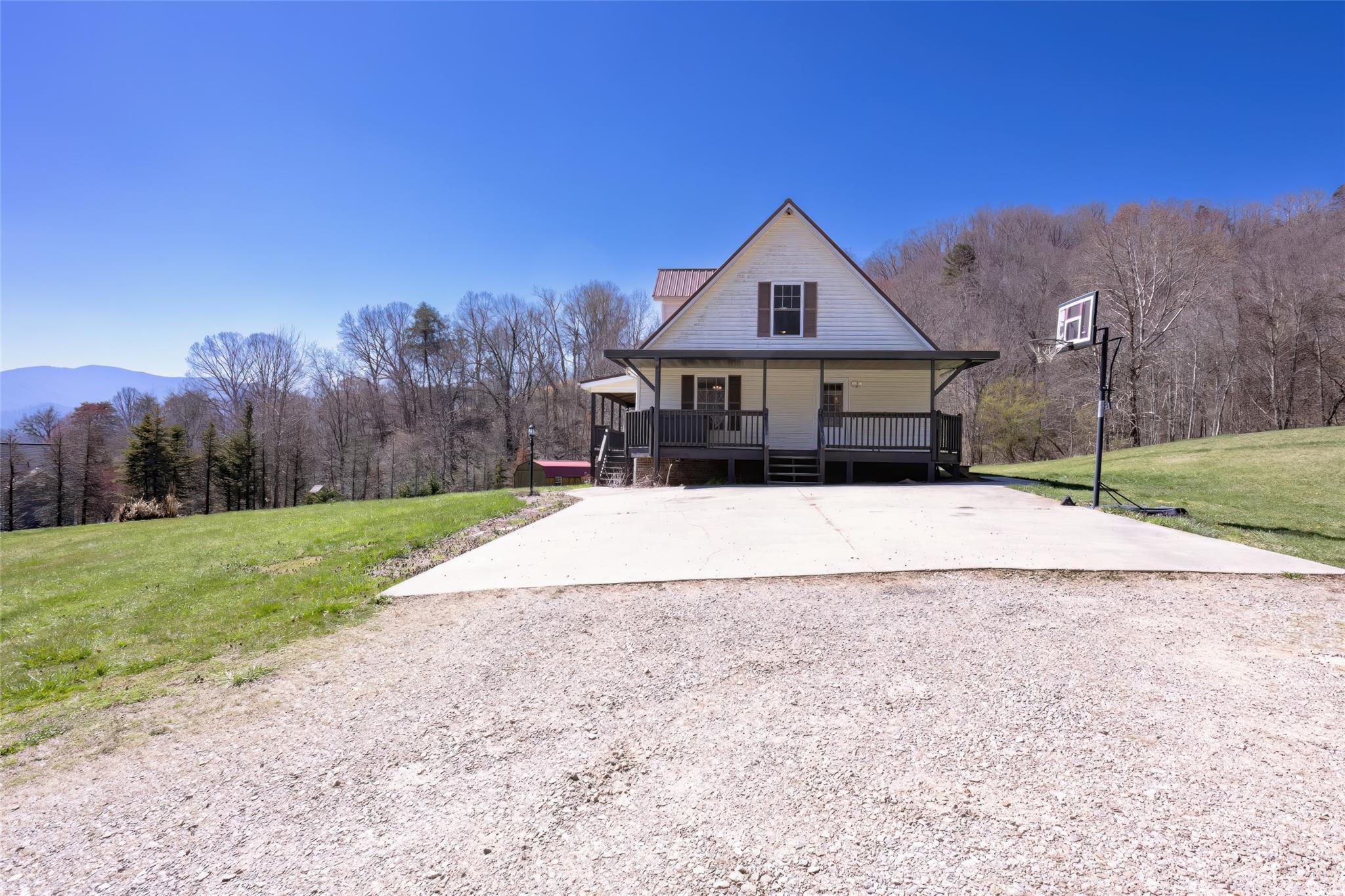 309 River Point Road Canton, NC 28716 - Photo 33 of 45 Gallery Image 33