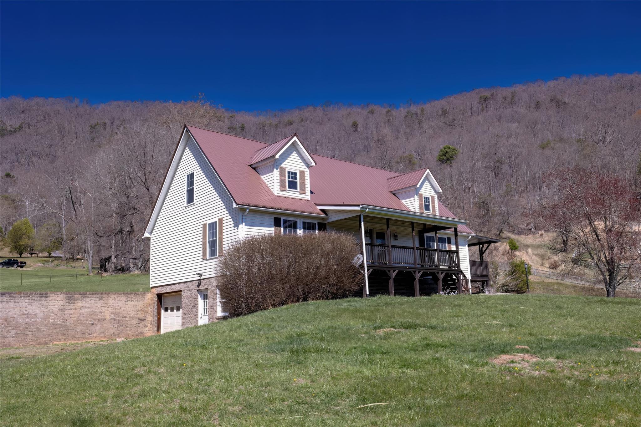 309 River Point Road Canton, NC 28716 - Photo 38 of 45 Gallery Image 38