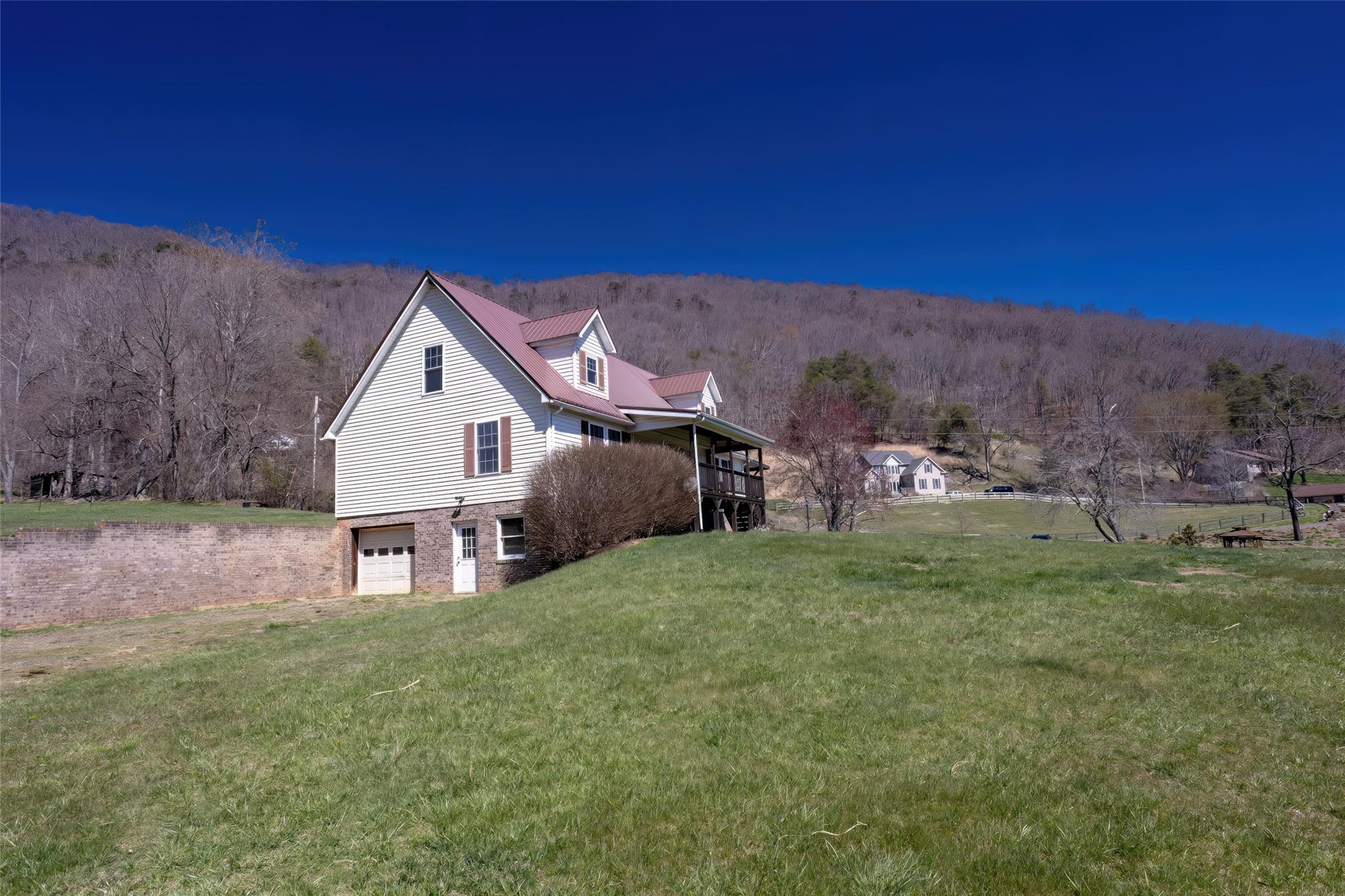 309 River Point Road Canton, NC 28716 - Photo 39 of 45 Gallery Image 39