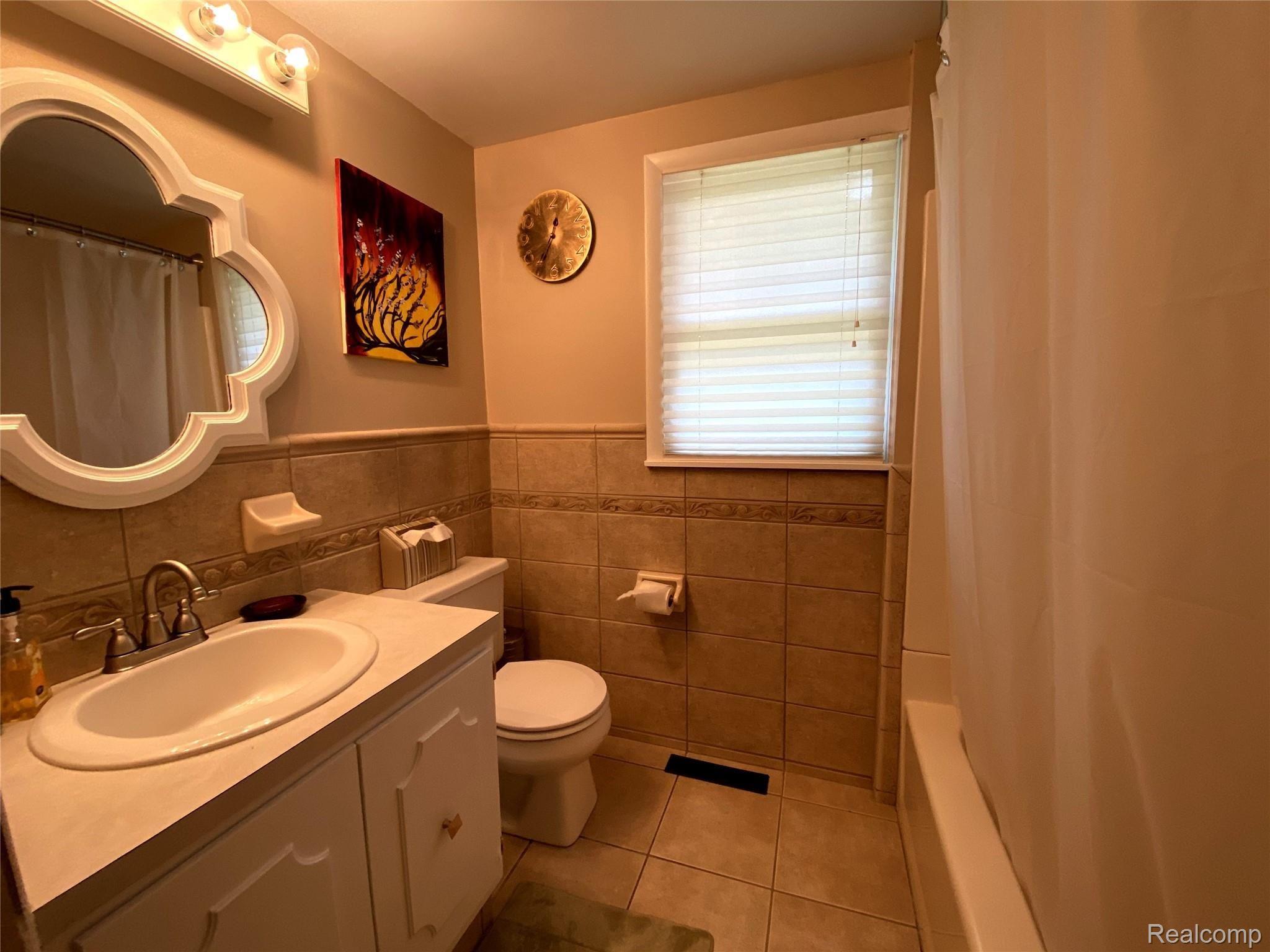 5427 Draper Road Jackson, MI 49201 - Photo 16 of 23 IMG_0776.HEIC