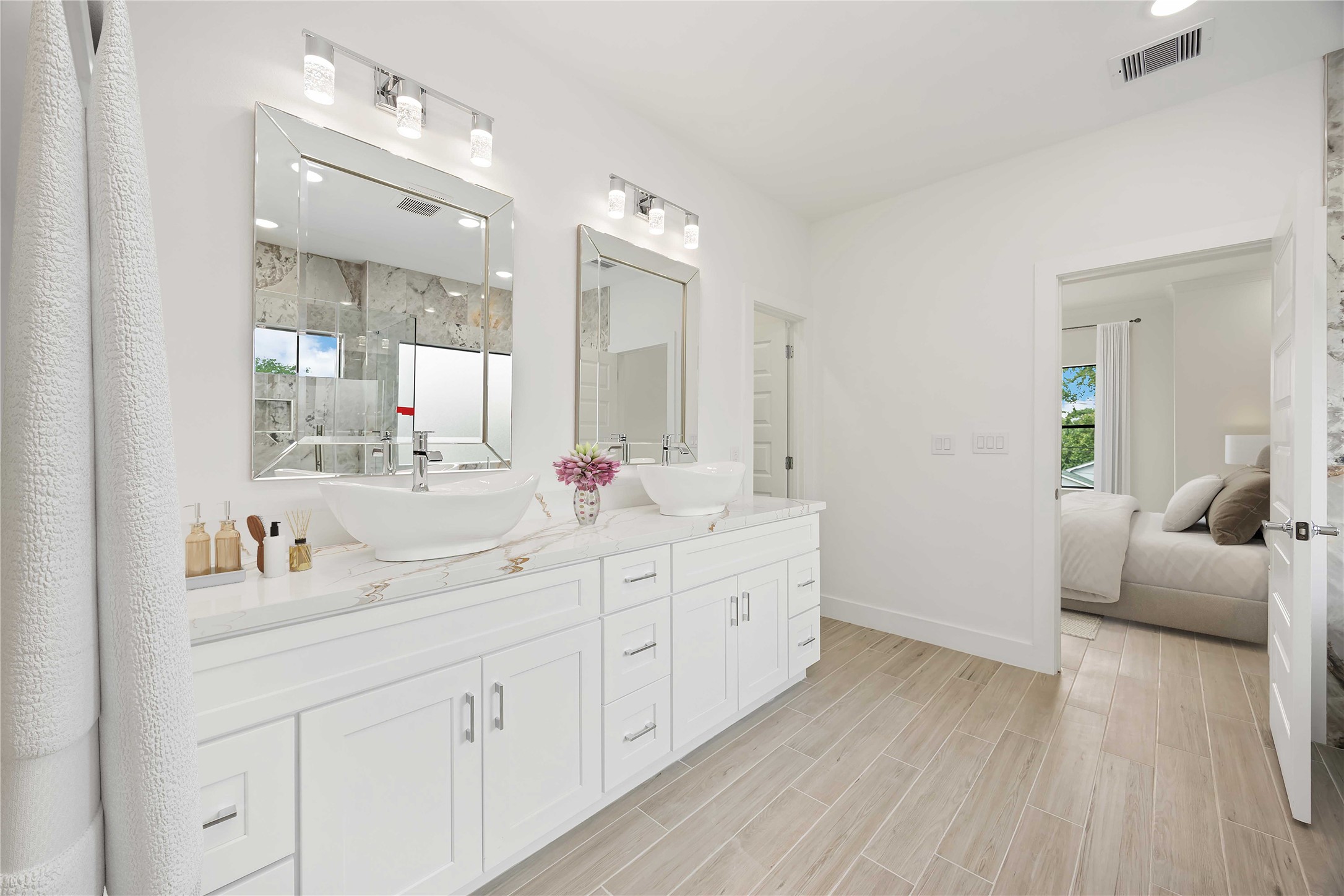 3020 Retta Street Houston, TX 77026 - Photo 19 of 25 Virtually staged primary en-suite bath