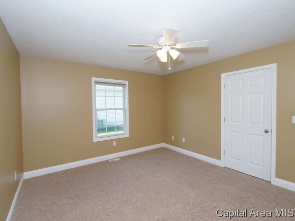 616 Heathrow Lane Rochester, IL 62563 - Photo 15 of 24