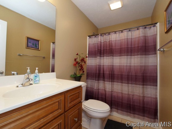 616 Heathrow Lane Rochester, IL 62563 - Photo 19 of 24