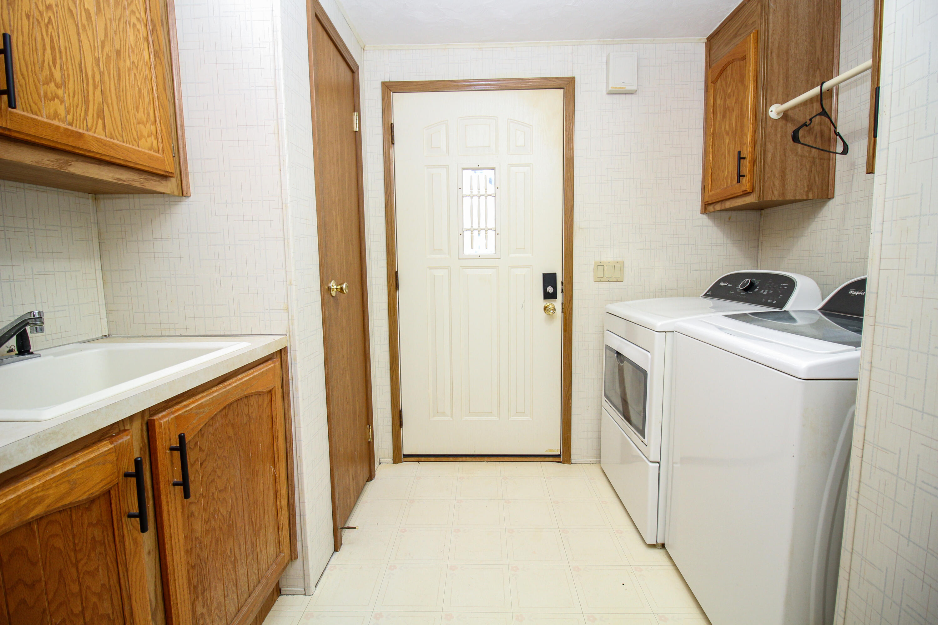 1244 Shiawassee River Road Three Rivers, MI 49093 - Photo 11 of 31 Shiawassee-07