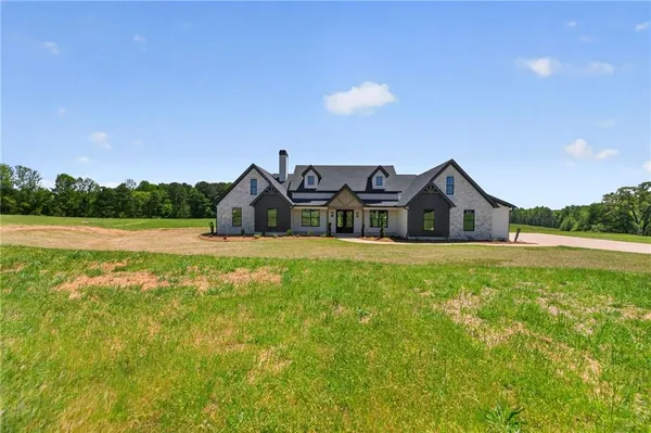 $804,900 | 735 Lake Cir Road, Buchanan, GA 30113