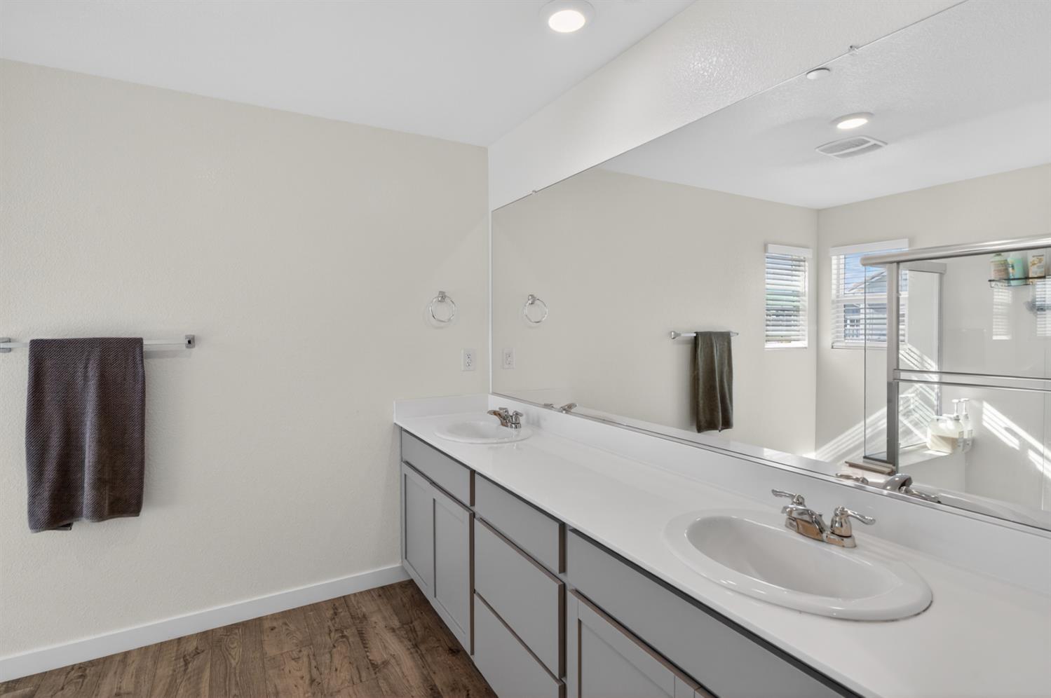 8883 Sebago Way Elk Grove, CA 95758 - Photo 29 of 54