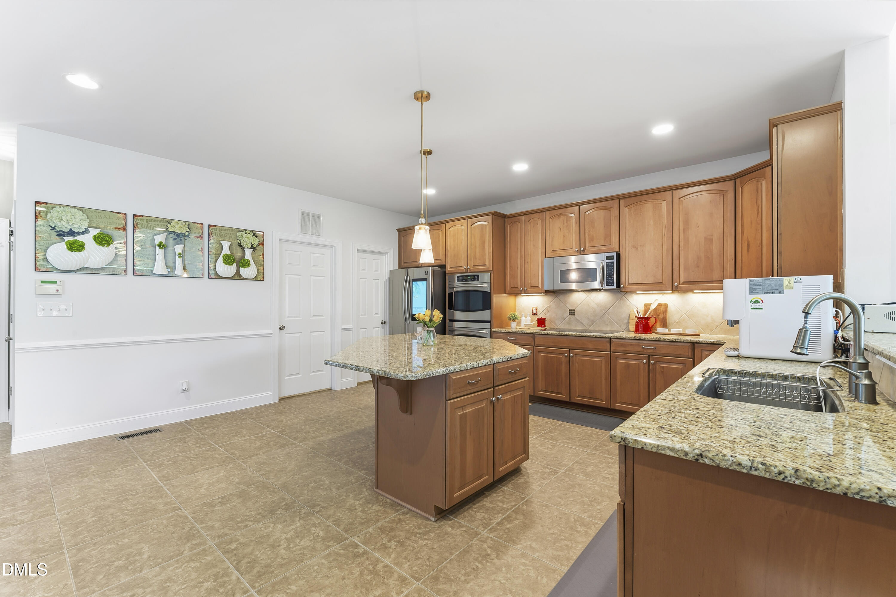 407 Powers Ferry Road Cary, NC 27519 - Photo 19 of 64 photos_high_resolution_DSC01349