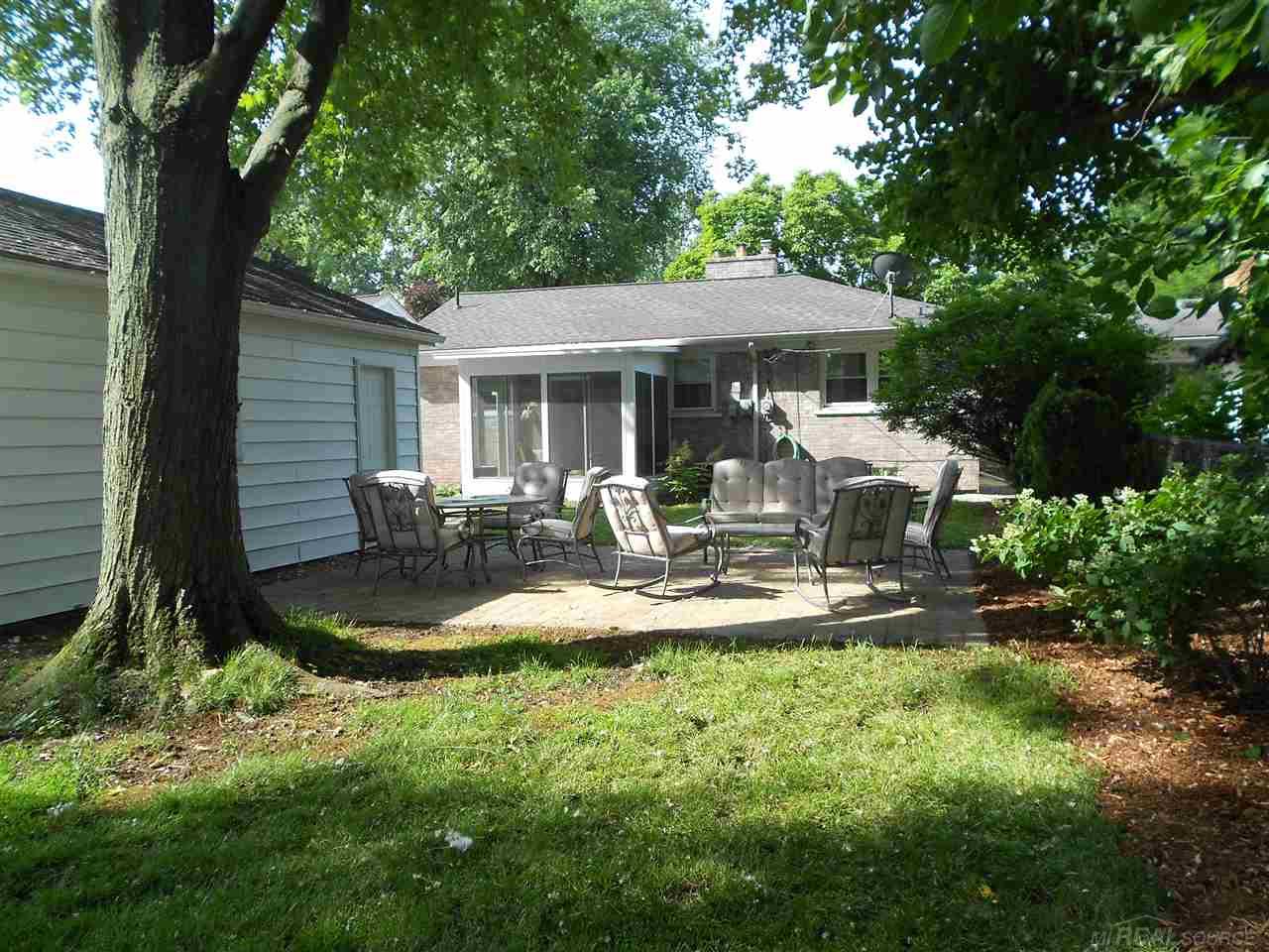 216 Ridgemont Road Grosse Pointe, MI 48236 - Photo 30 of 34