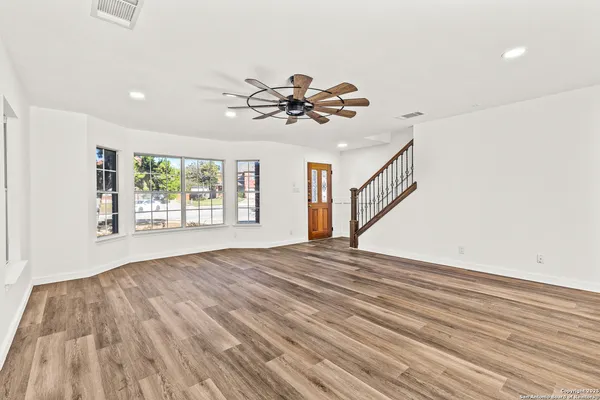 $379,900 | 1687 Fir Circle, Schertz, TX 78154