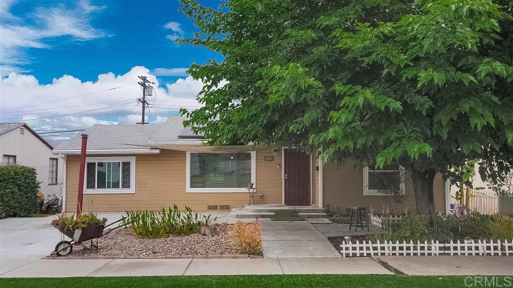 725 Hillsview Road El Cajon, CA 92020 - Photo 2 of 24 Gallery Image 2