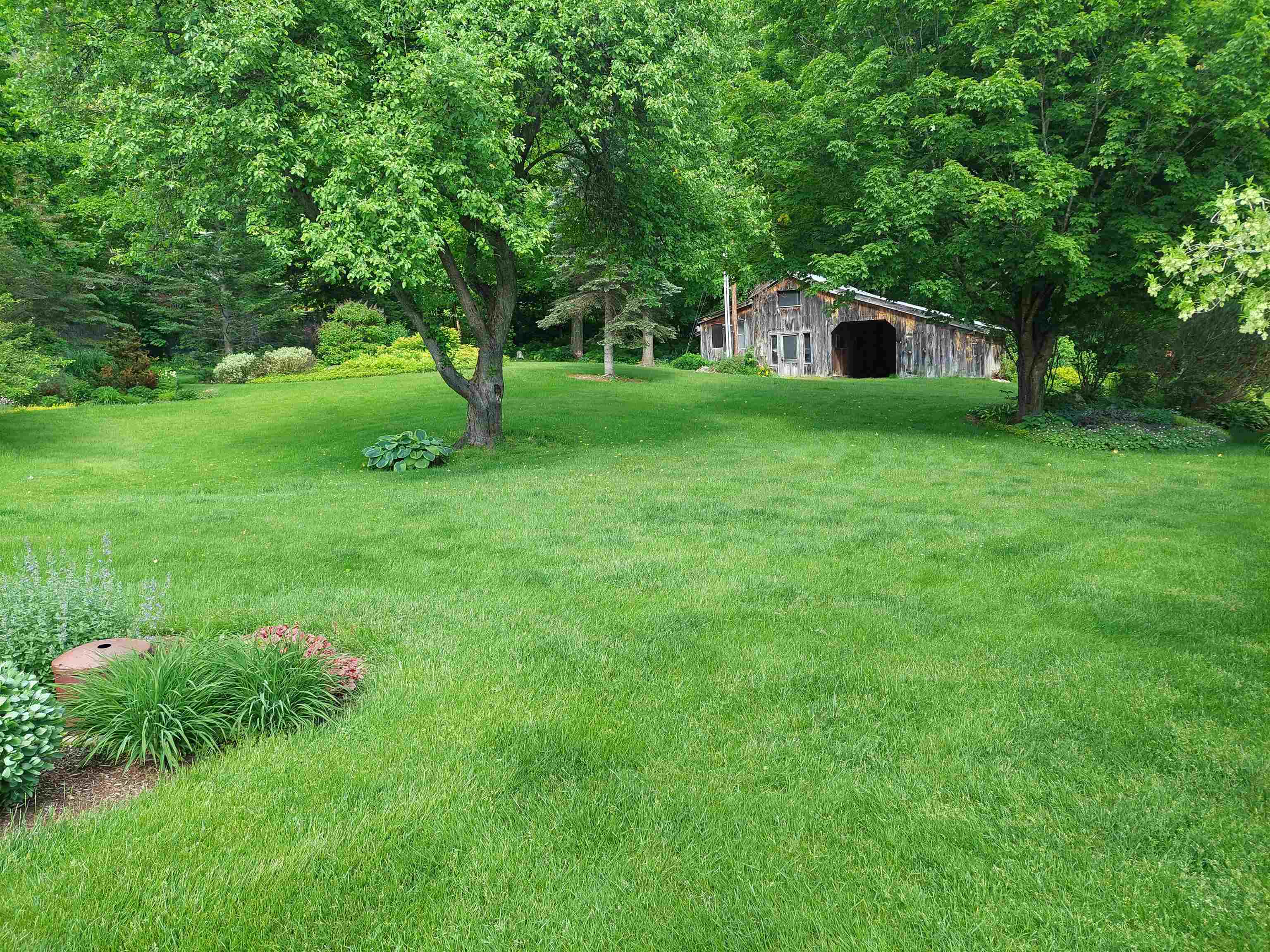 3292 Vermont Rte 100 Londonderry, VT 05155 - Photo 3 of 7