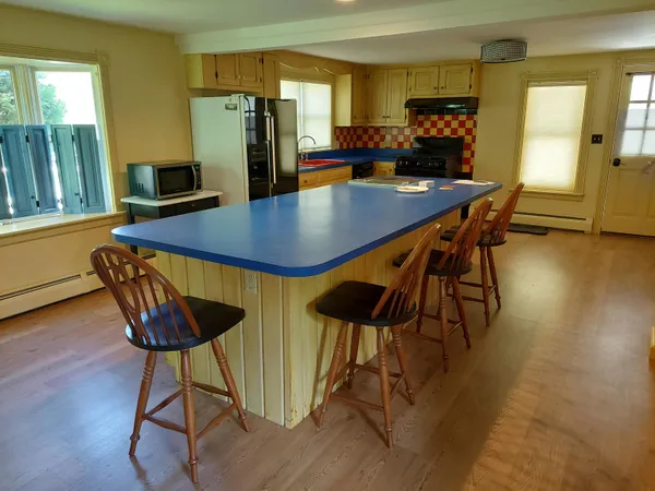 $2,100 | 3292 Vermont Rte 100, Londonderry, VT 05155