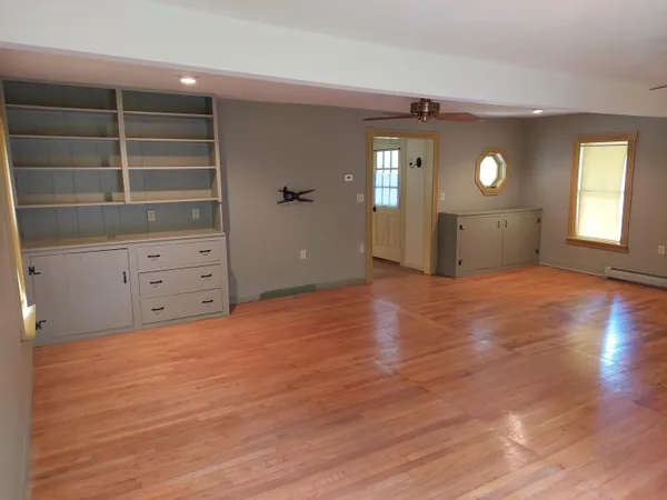 $2,100 | 3292 Vermont Rte 100, Londonderry, VT 05155