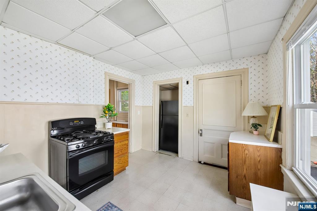70 Orange Road Montclair, NJ 07042 - Photo 17 of 50