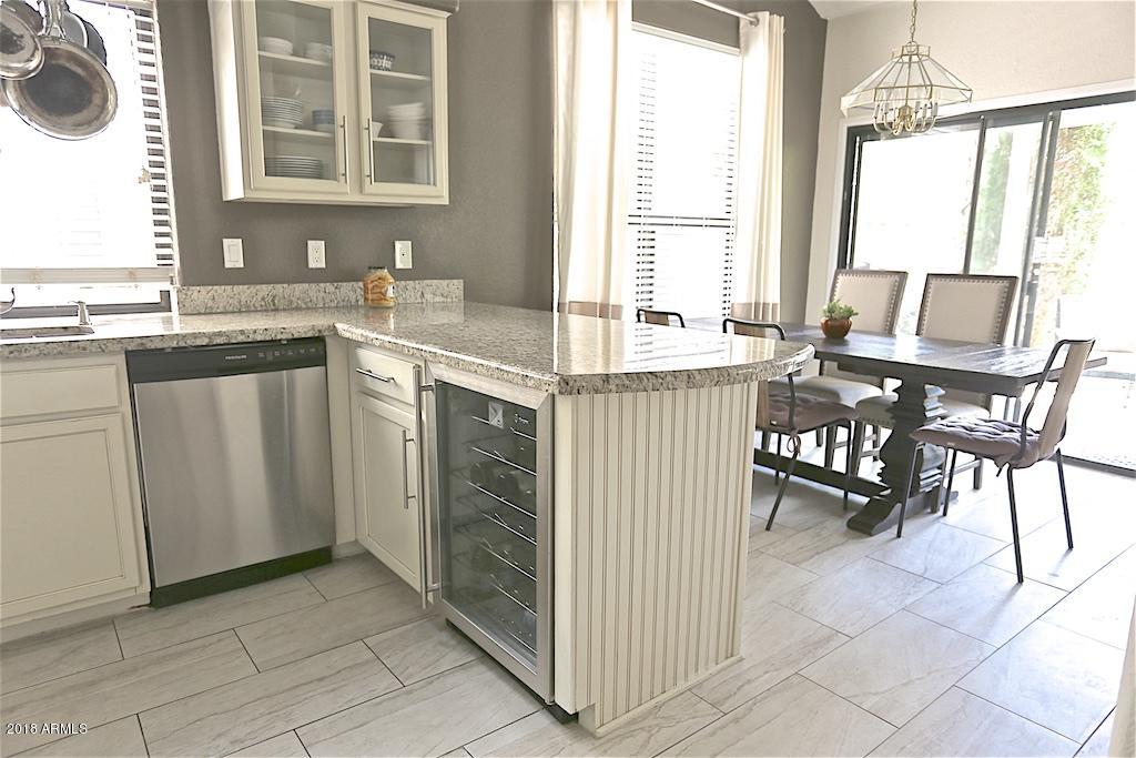 159 West Knox Road Tempe, AZ 85284 - Photo 8 of 38 19