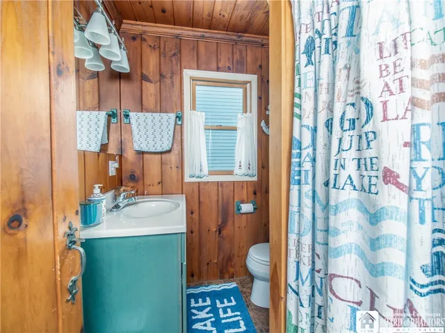 $629,000 | 2404 Lakeside Drive, Busti, NY 14710