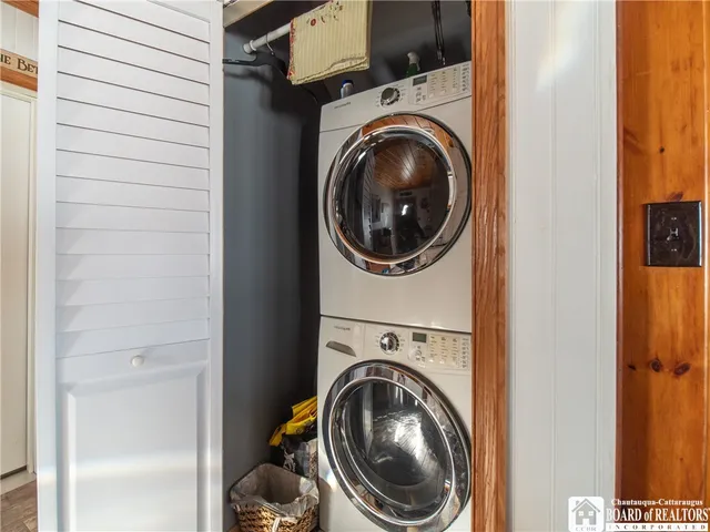 $629,000 | 2404 Lakeside Drive, Busti, NY 14710