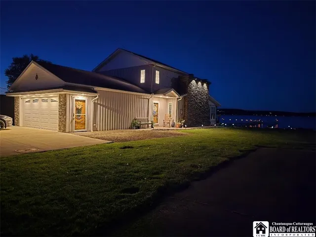 $629,000 | 2404 Lakeside Drive, Busti, NY 14710