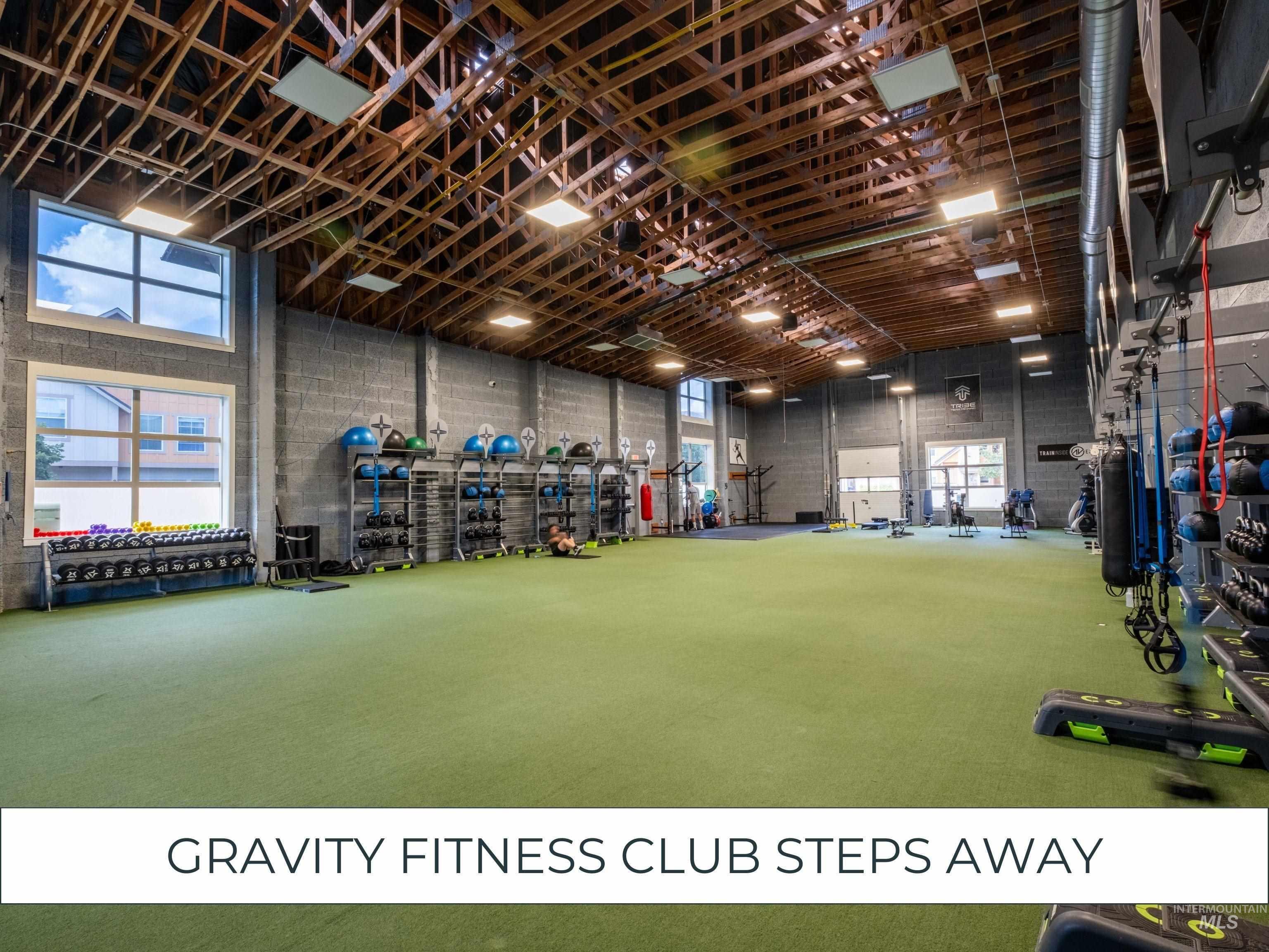 2010 Wimbledon Court Hailey, ID 83333 - Photo 34 of 46 View of garage