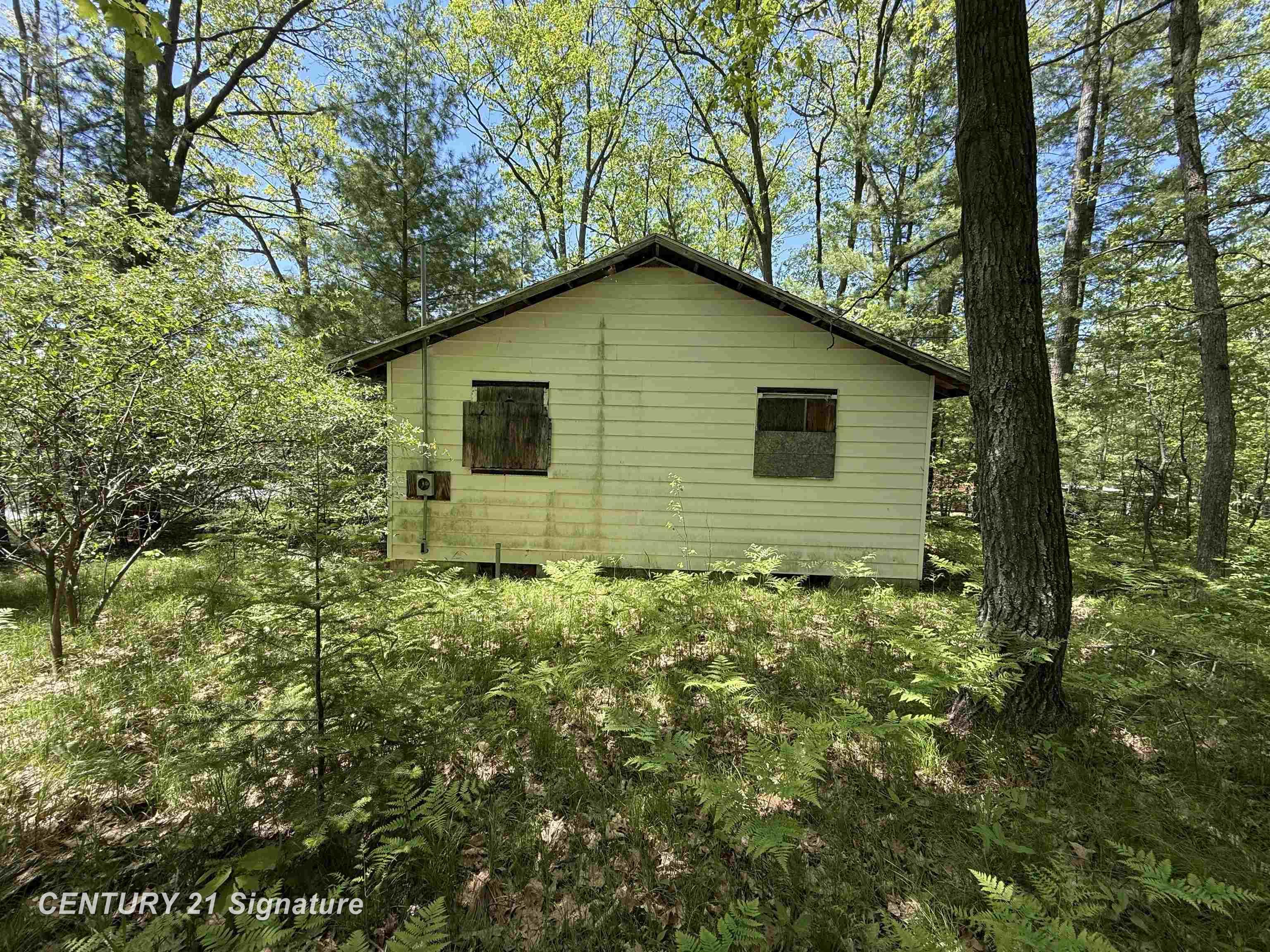 981 East Cranberry Lake Road Harrison, MI 48625 - Photo 8 of 10