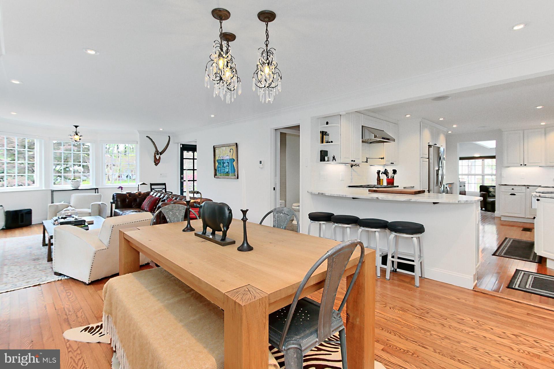 3101 Holmes Run Road Falls Church, VA 22042 - Photo 8 of 33 Stylish dining area