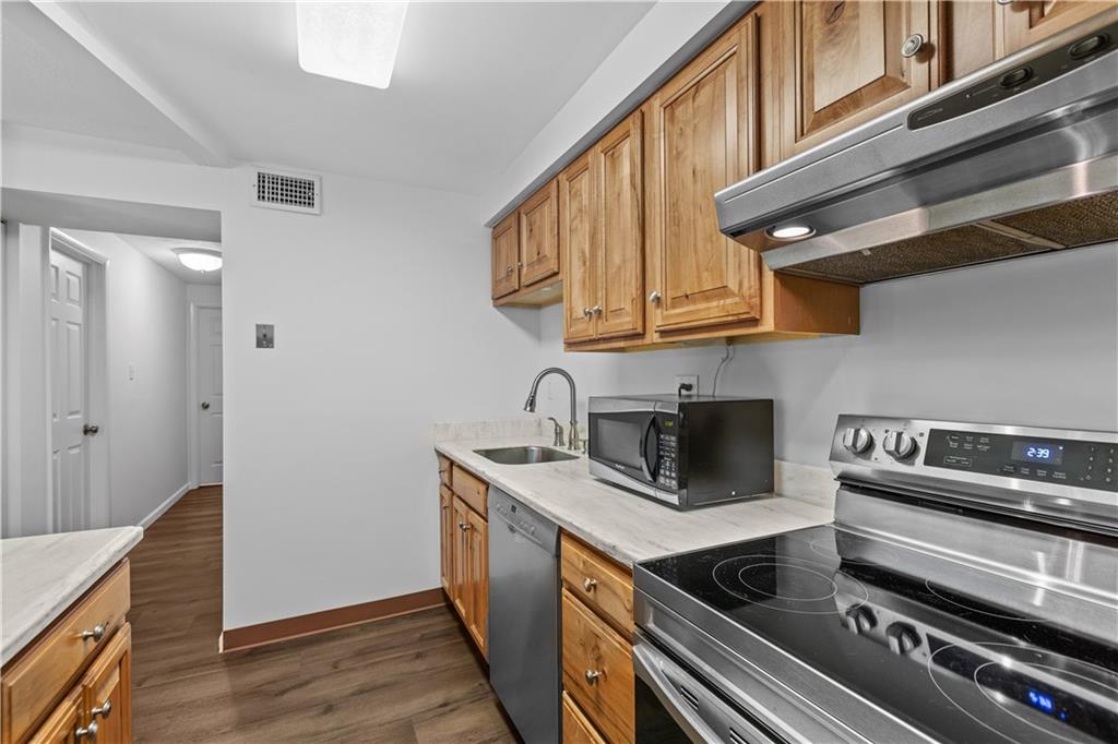 505 Hunters Path Road, Unit 31 Bridgeville, PA 15017 - Photo 13 of 27 Gallery Image 13