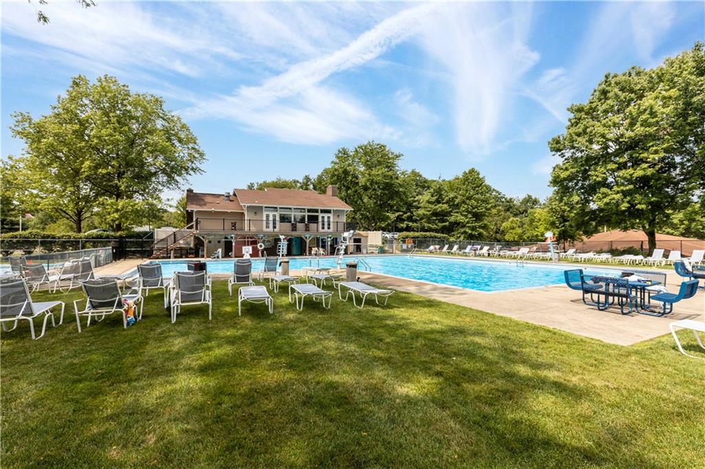 505 Hunters Path Road, Unit 31 Bridgeville, PA 15017 - Photo 25 of 27 Gallery Image 25
