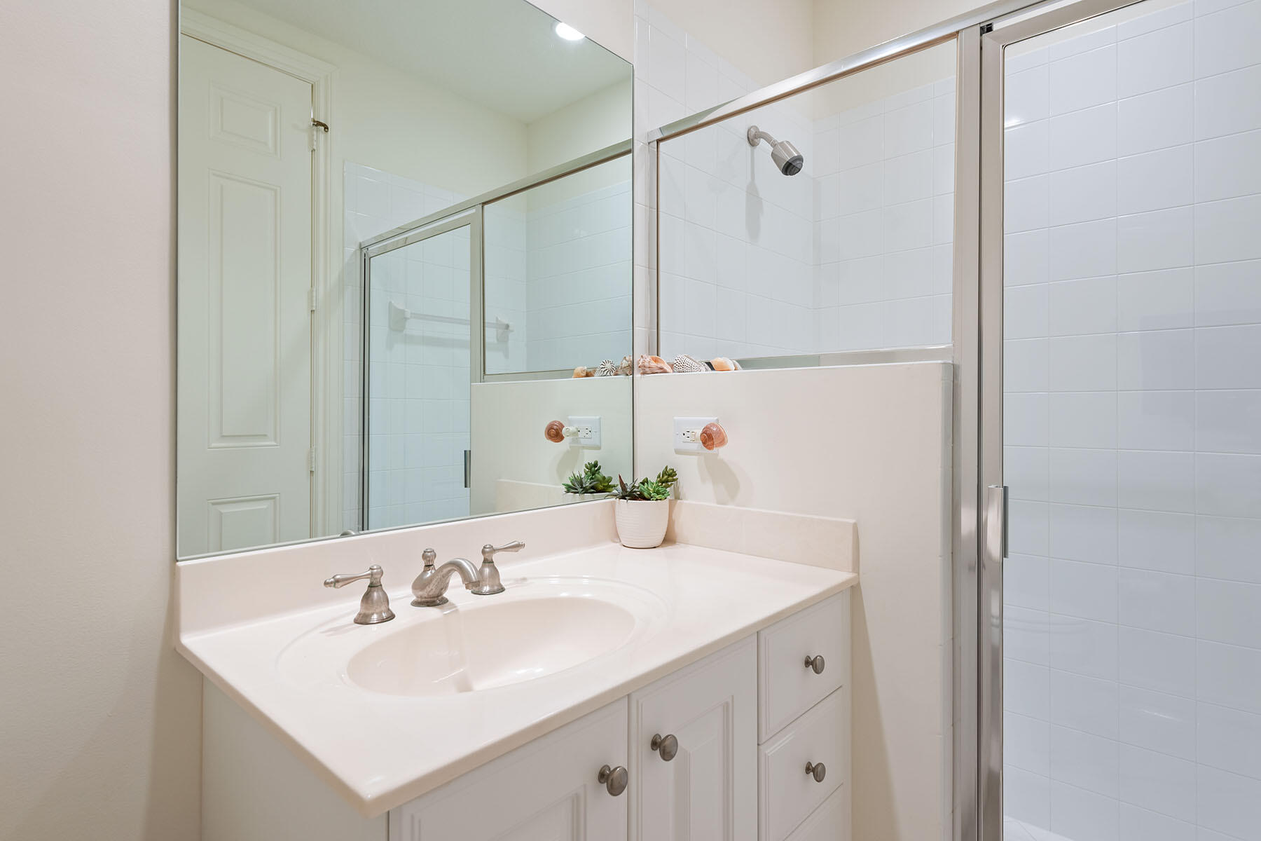 9223 Corfu Court, Unit 104 Naples, FL 34114 - Photo 19 of 50 225066199j