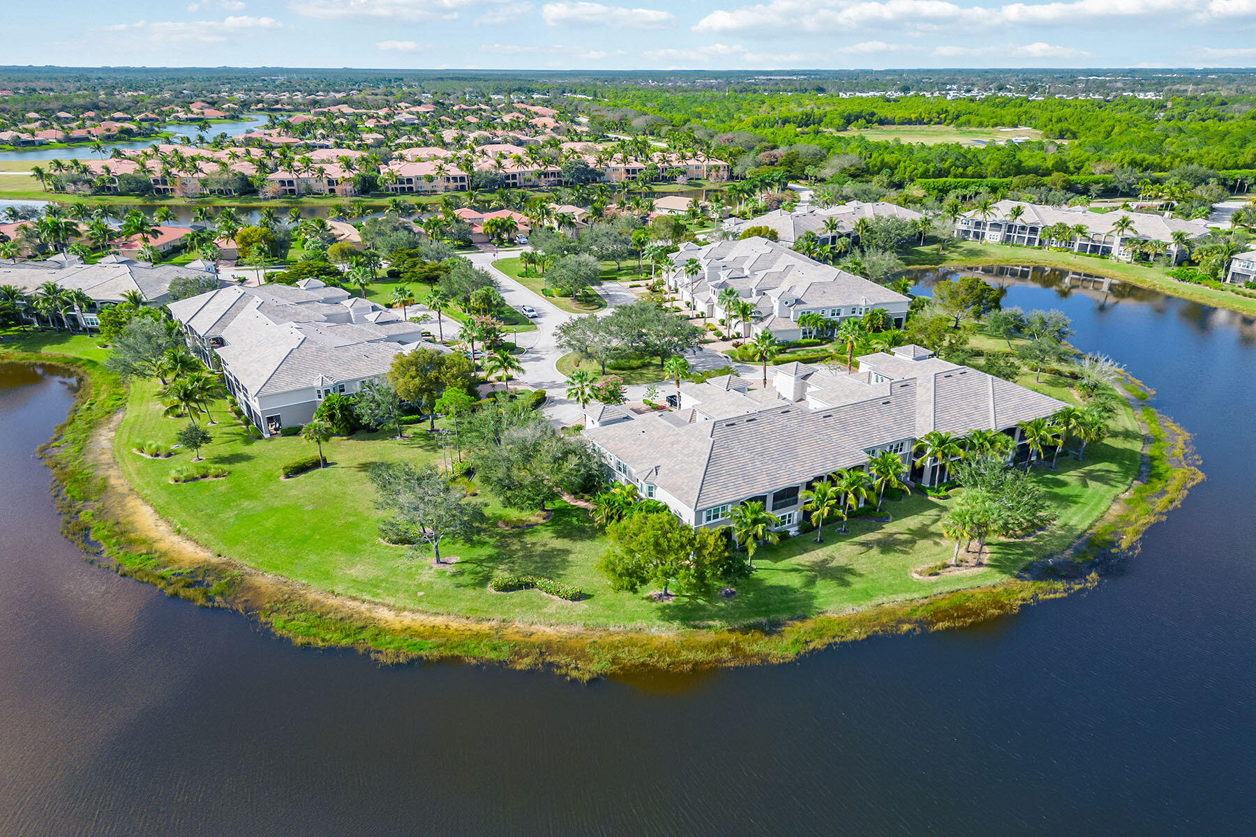 9223 Corfu Court, Unit 104 Naples, FL 34114 - Photo 30 of 50 225066199oo