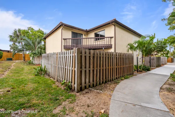 $2,350 | 3263 Sand Court, Melbourne Beach, FL 32951