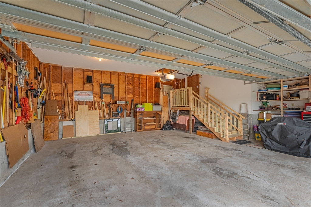50 Emerson Street Springfield, MA 01118 - Photo 32 of 42