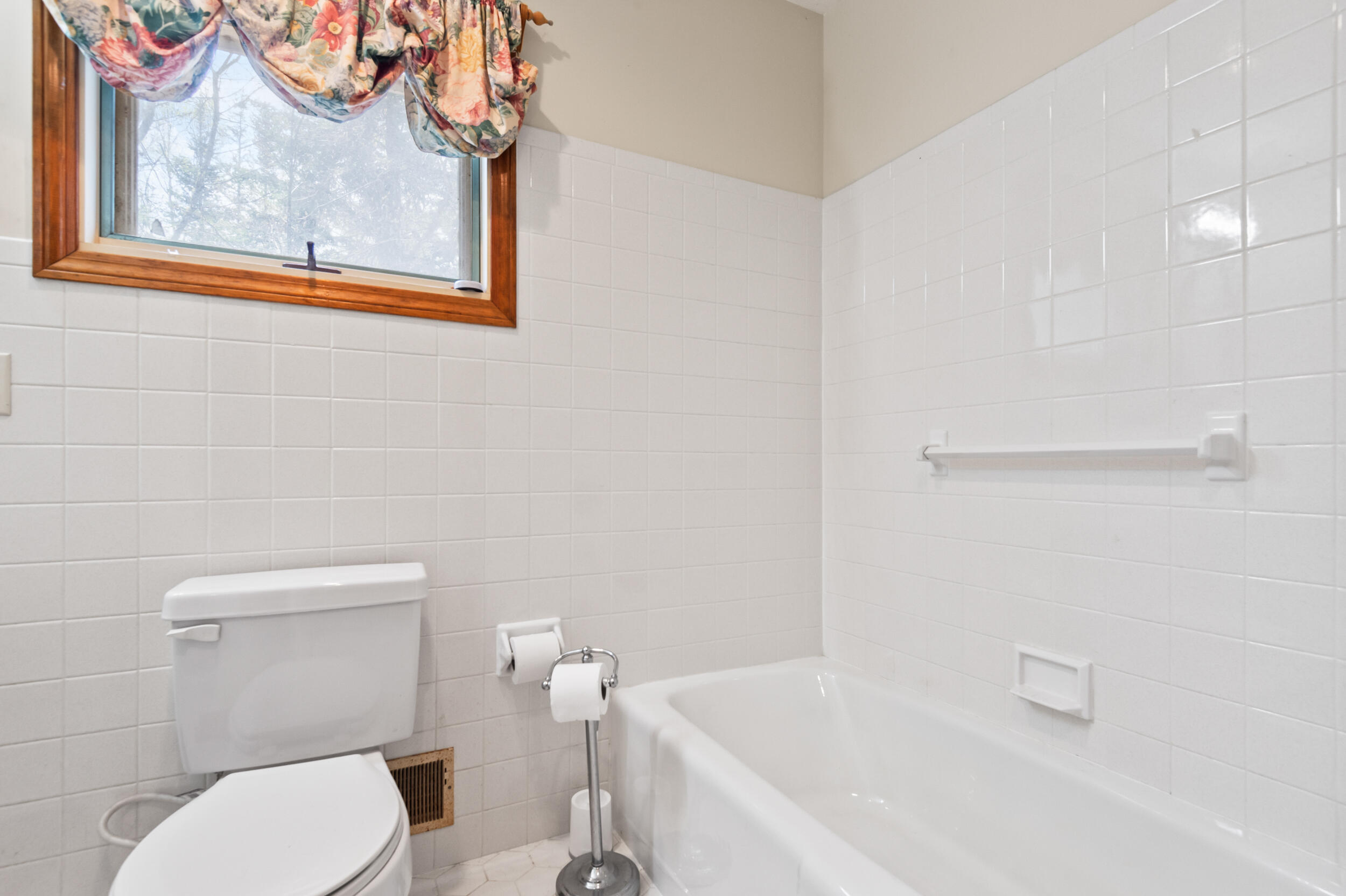 641 Bald Mountain Road Oquossoc, ME 04964 - Photo 20 of 28 _JRV7025