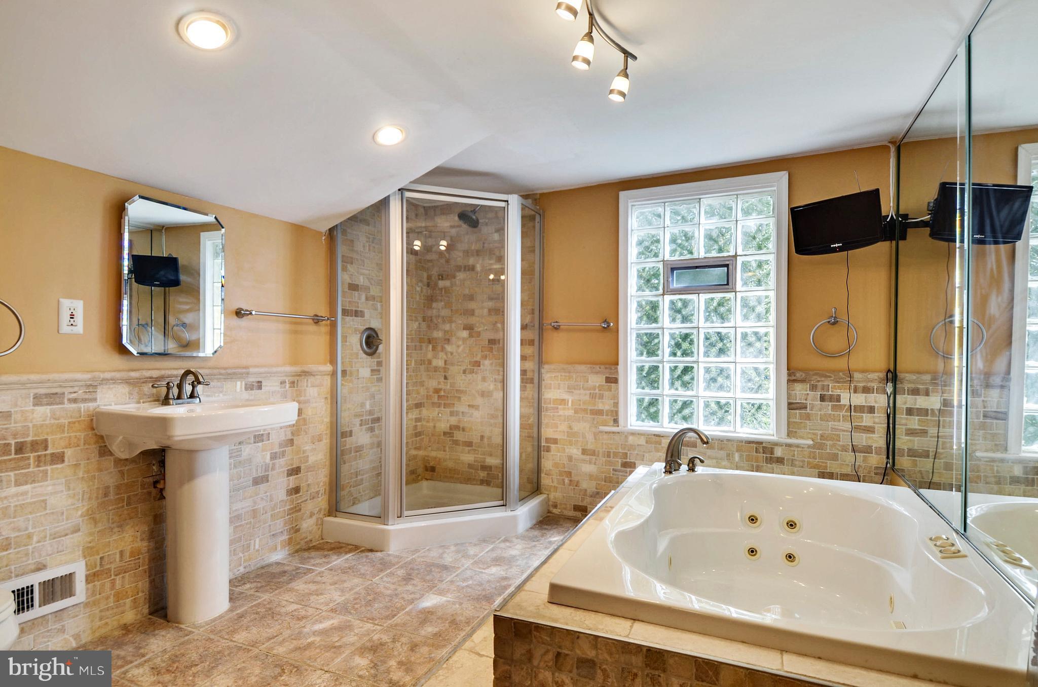 3616 Kelox Road Baltimore, MD 21207 - Photo 24 of 30 Bath (Master)