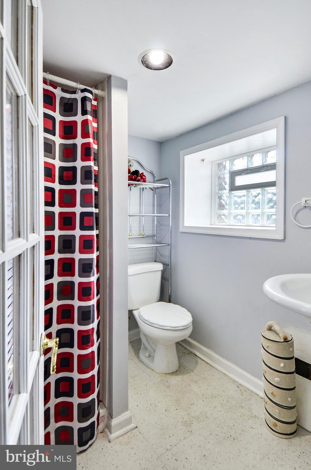 3616 Kelox Road Baltimore, MD 21207 - Photo 27 of 30 Full Bath