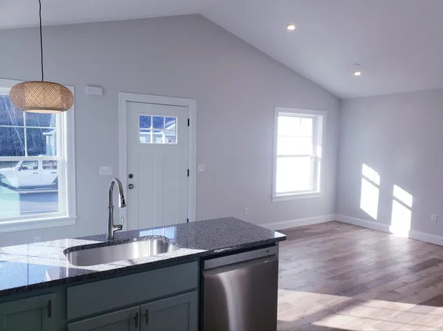 $500,000 | 18 Heritage Way, Unit 14, Saco, ME 04072