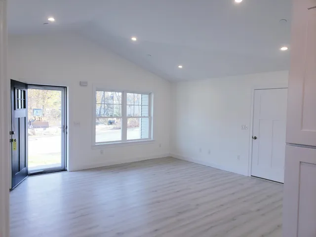 $500,000 | 18 Heritage Way, Unit 14, Saco, ME 04072