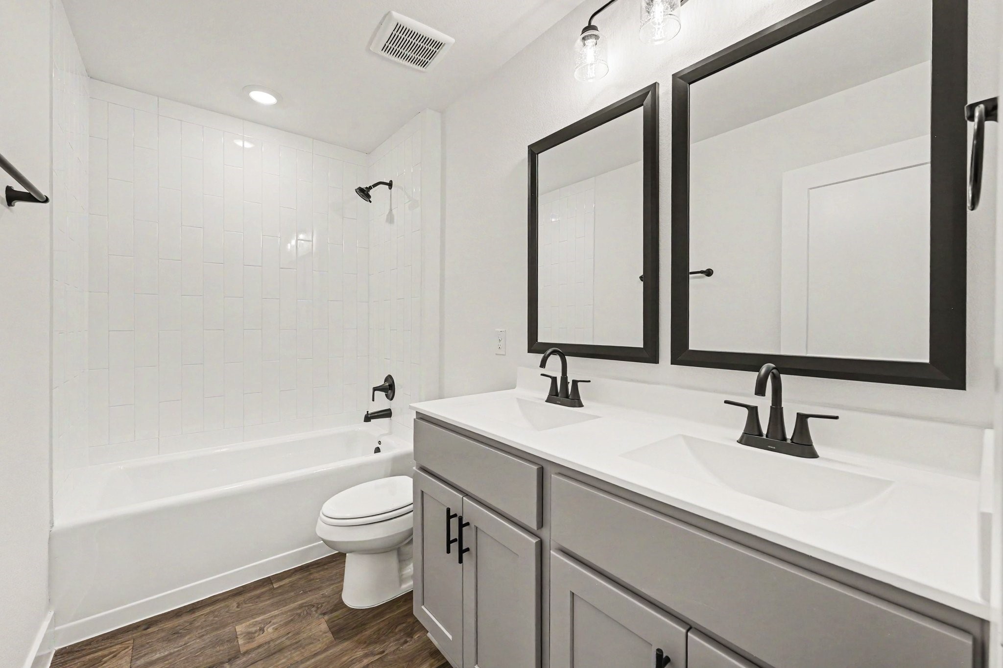 10 Greystone Court Angleton, TX 77515 - Photo 25 of 28