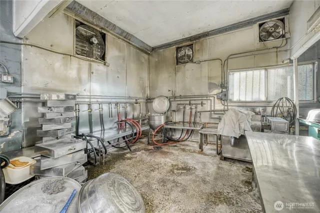 $2,249,950 | 3817-3819 94th Street Southwest, Lakewood, WA 98499