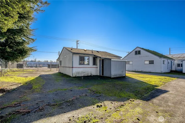 $2,249,950 | 3817-3819 94th Street Southwest, Lakewood, WA 98499