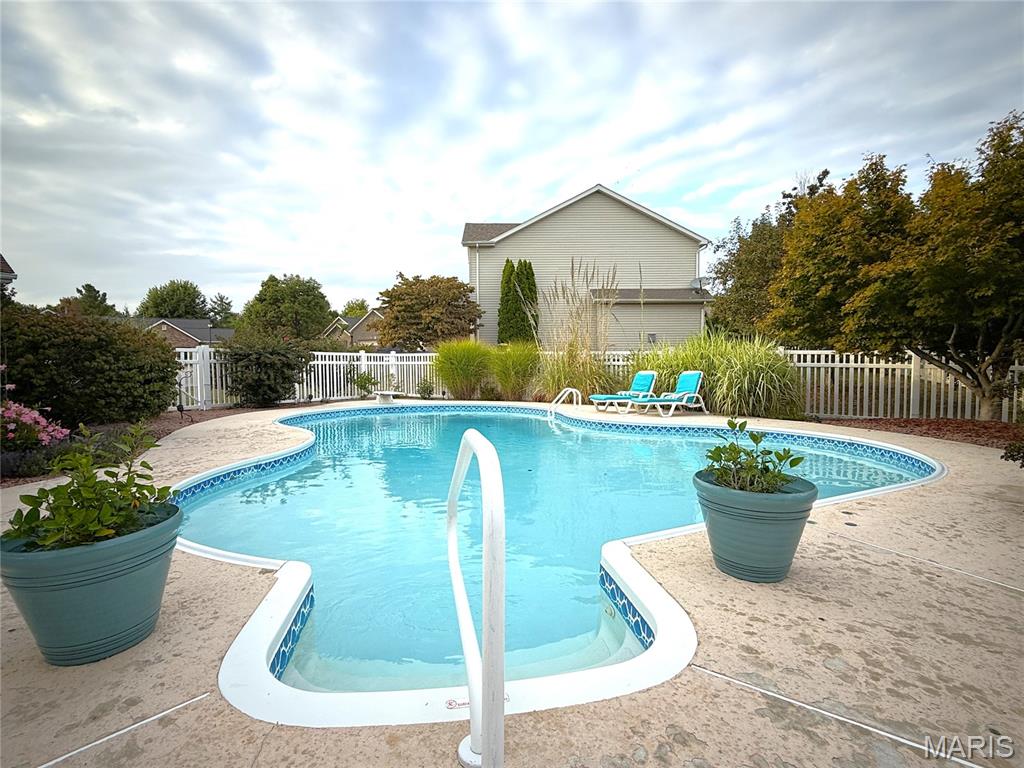 3110 Canyon Creek Road Belleville, IL 62221 - Photo 3 of 65