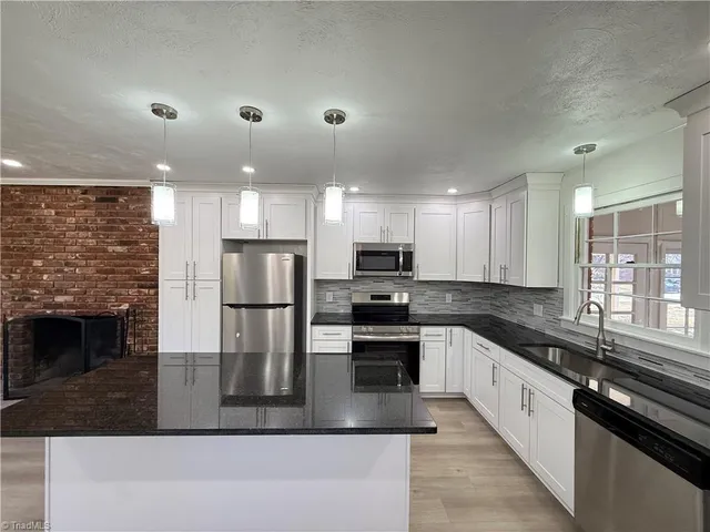 $2,050 | 2841 Deerwood Drive, Winston-Salem, NC 27103