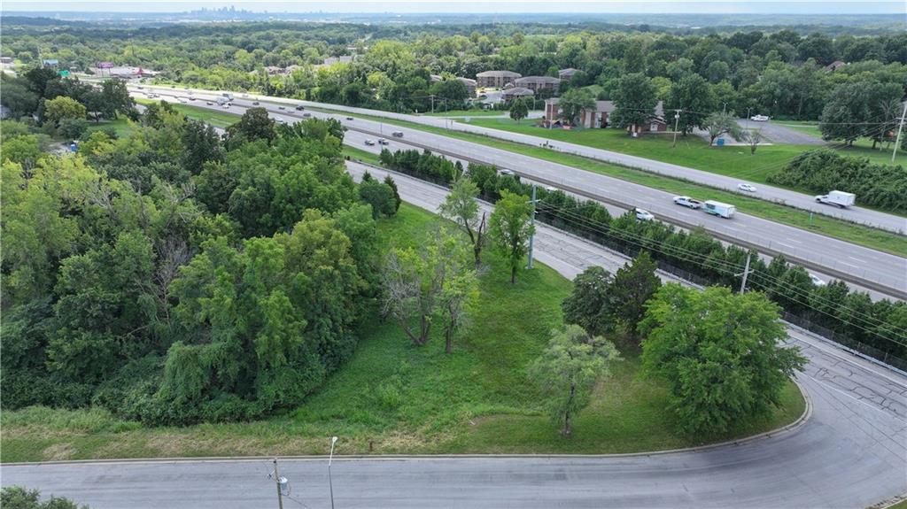 6217 Northwest Roanridge Road Kansas City, MO 64151 - Photo 4 of 17