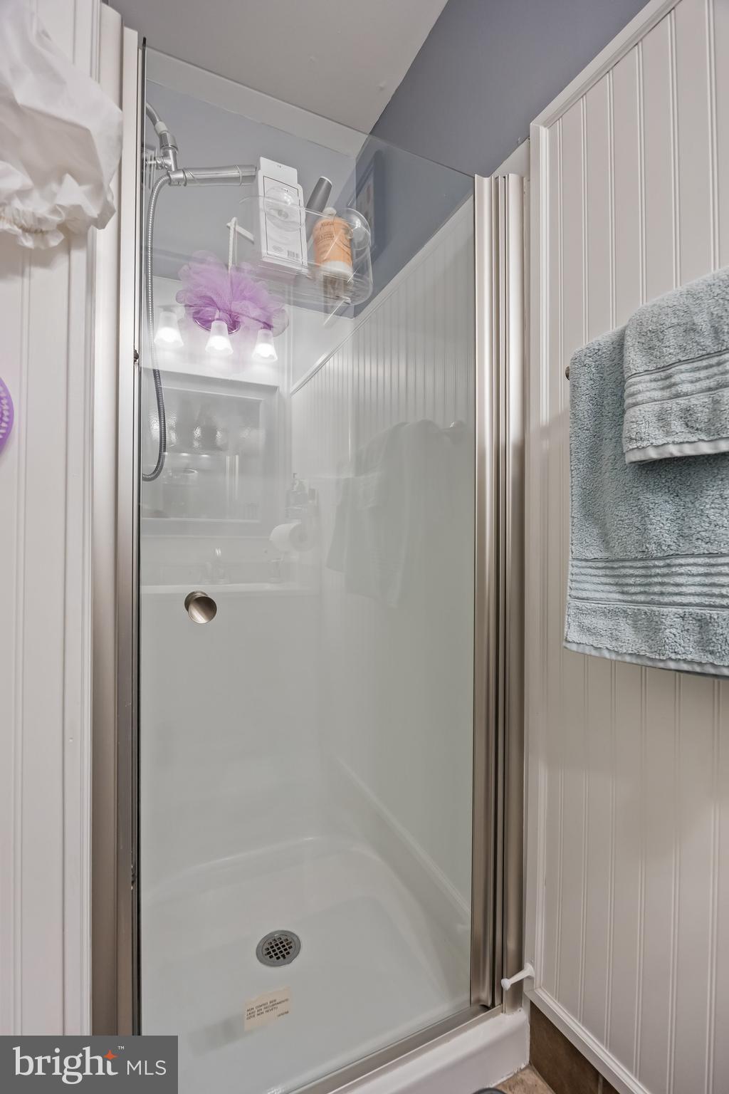 1475 Mt Holly Road, Unit L2 Beverly, NJ 08010 - Photo 17 of 28 a bathroom with a shower