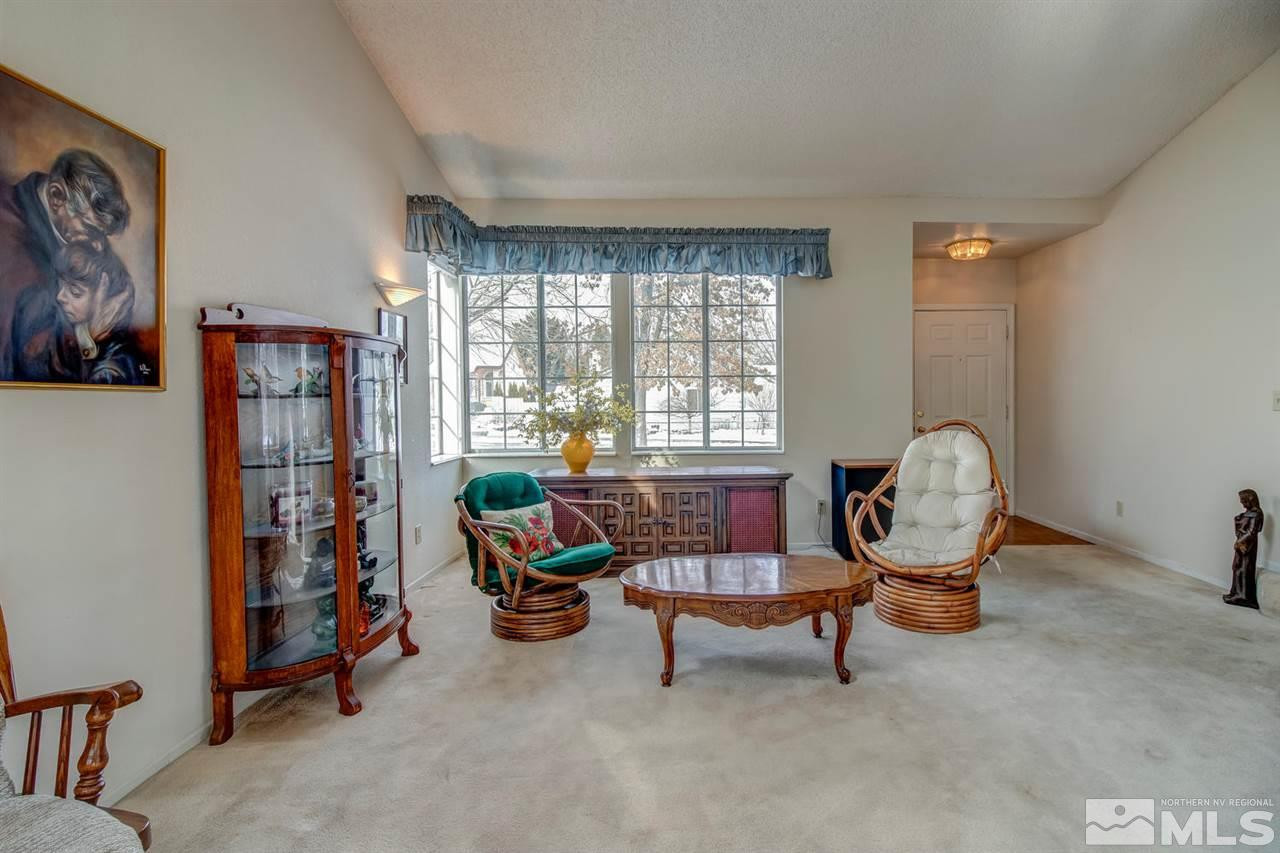 976 Ridgeview Drive Reno, NV 89511 - Photo 4 of 25 Photo 4