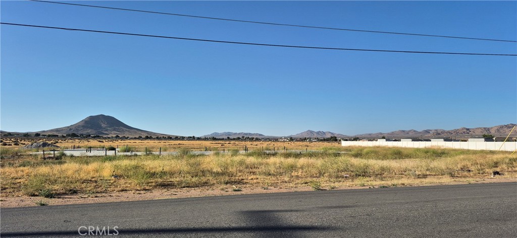 16109 Wichita Road Apple Valley, CA 92307 - Photo 2 of 6 a view of an ocean
