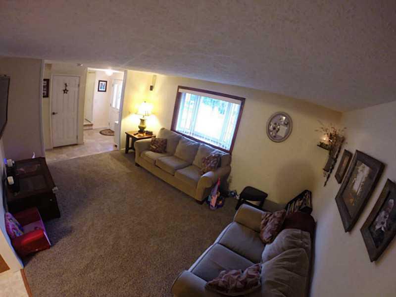 134 Crosslands Road Butler, PA 16002 - Photo 4 of 25 Living Room.