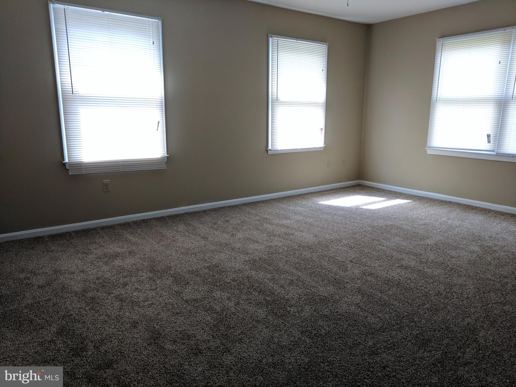 5110 Berwyn Road College Park, MD 20740 - Photo 19 of 28 an empty room with a window