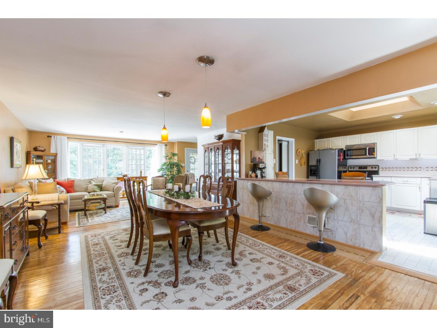 2038 Springhouse Road Broomall, PA 19008 - Photo 4 of 23