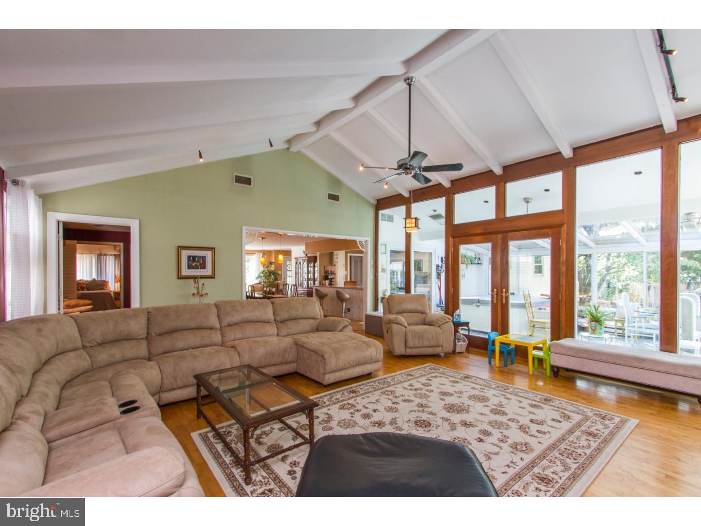 2038 Springhouse Road Broomall, PA 19008 - Photo 5 of 23